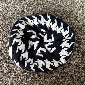 Black and White Knit Kid’s Beret